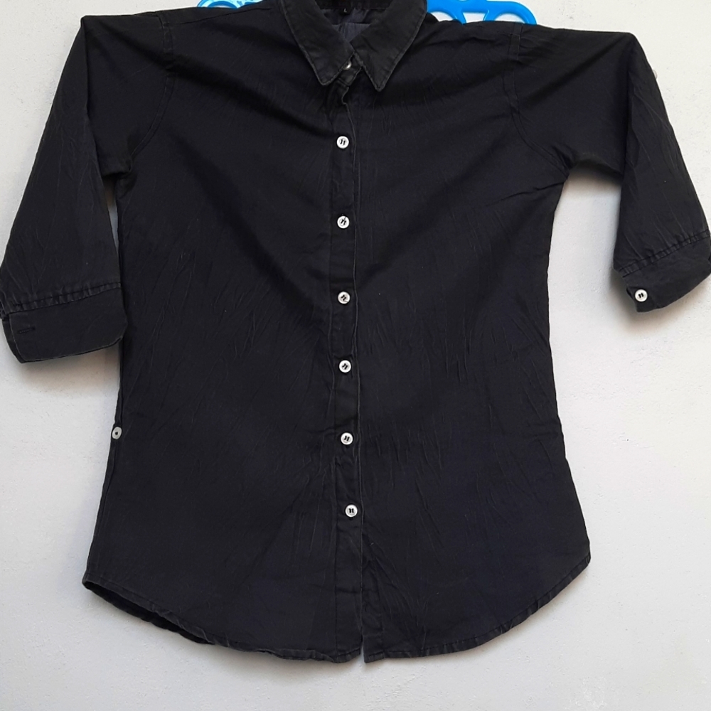 Branded Shirt for Girl Used - Picture 1 of 3